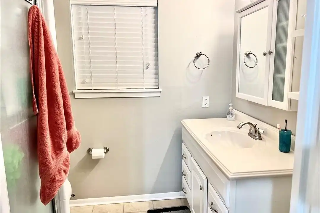 104 W Janin Cir - View 5
