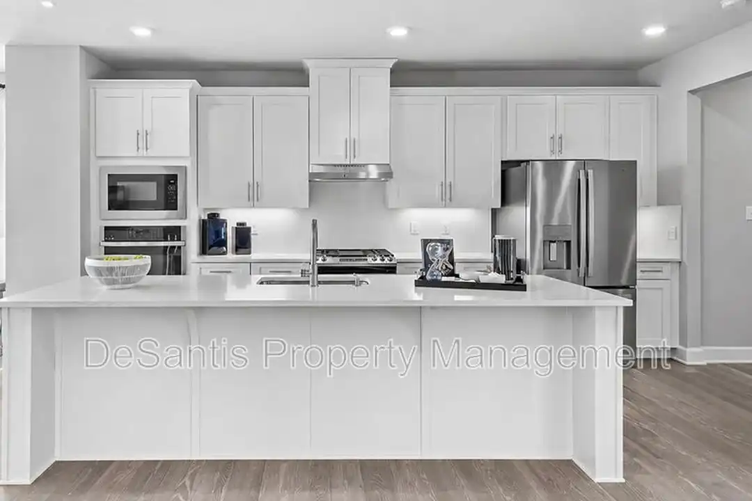 116 Crab Apple Wy - View 3