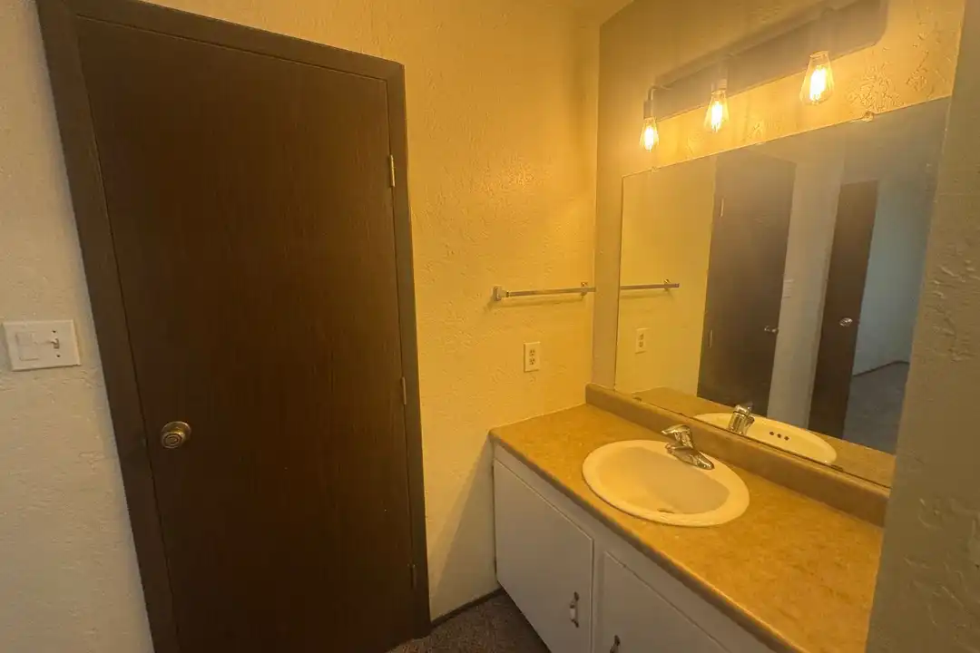 8432 Chambers Ct NE - View 6