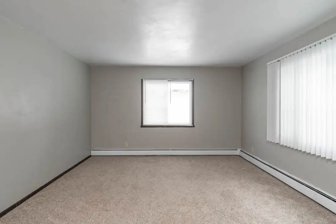 3419 Kingswood Pl - More