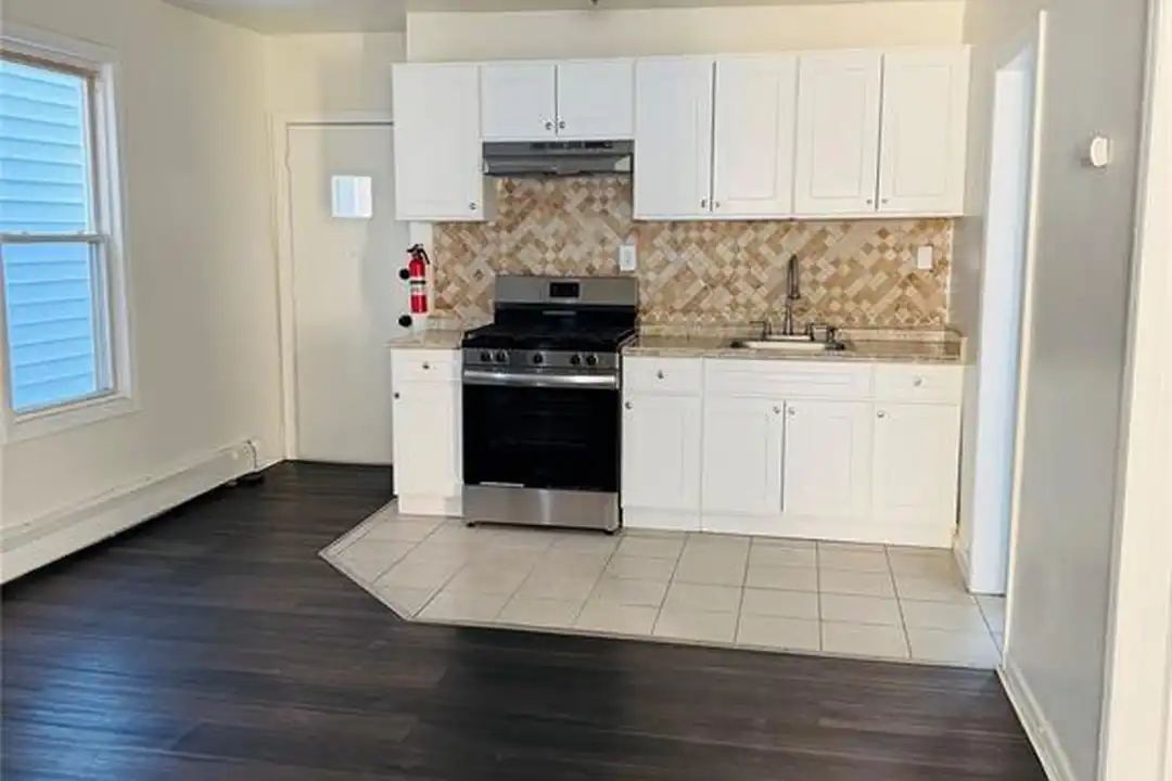 100 Butler St unit 2 - View 4