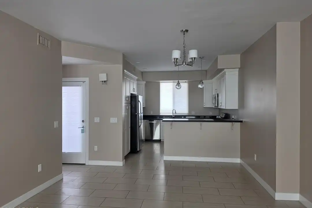 1106 E Weber Dr #1014 - More