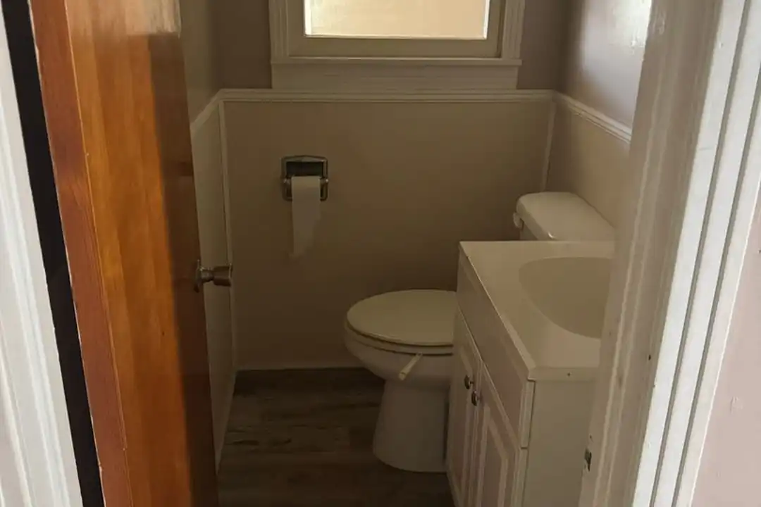 409 N Wyandotte Ave - View 5