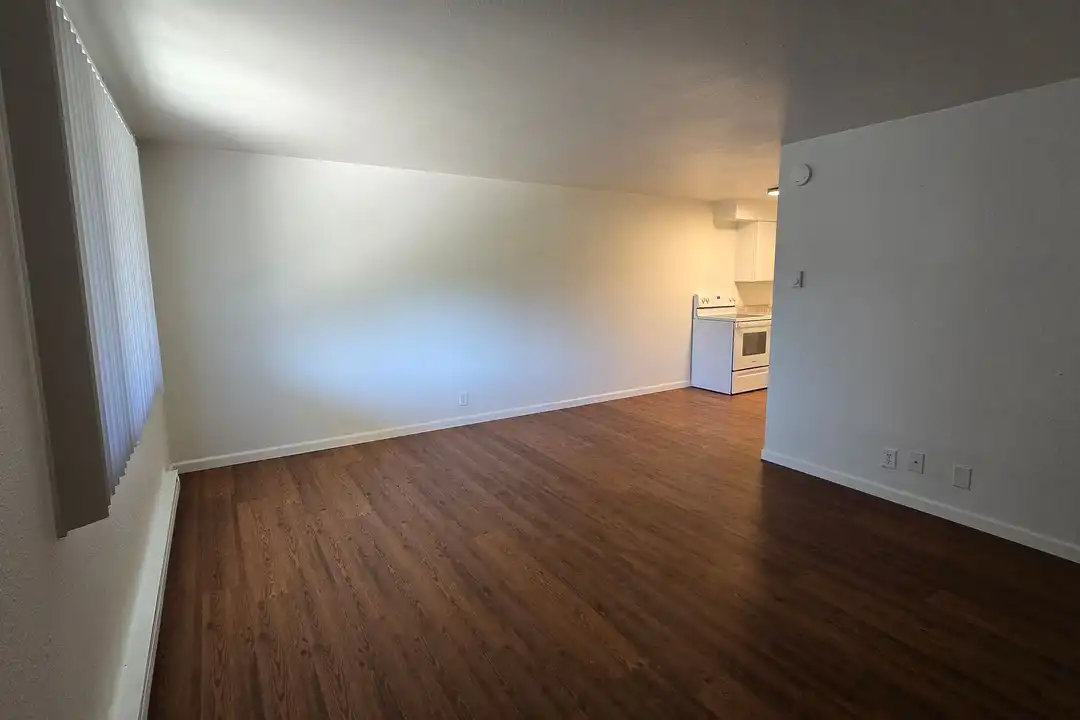 1627 W 7th Ave unit #7 – photo 1