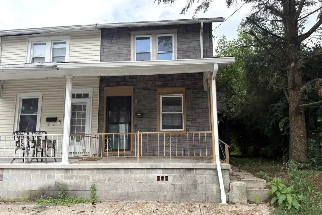 329 Duke St – photo 1 of 13