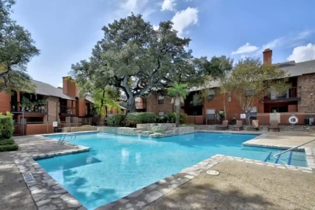 Apartment in San Antonio, Bexar - View 5