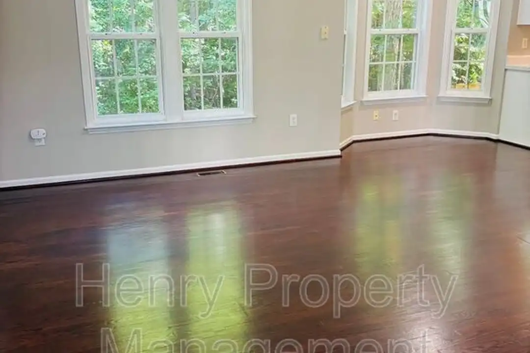104 Back Woods Cir - View 4