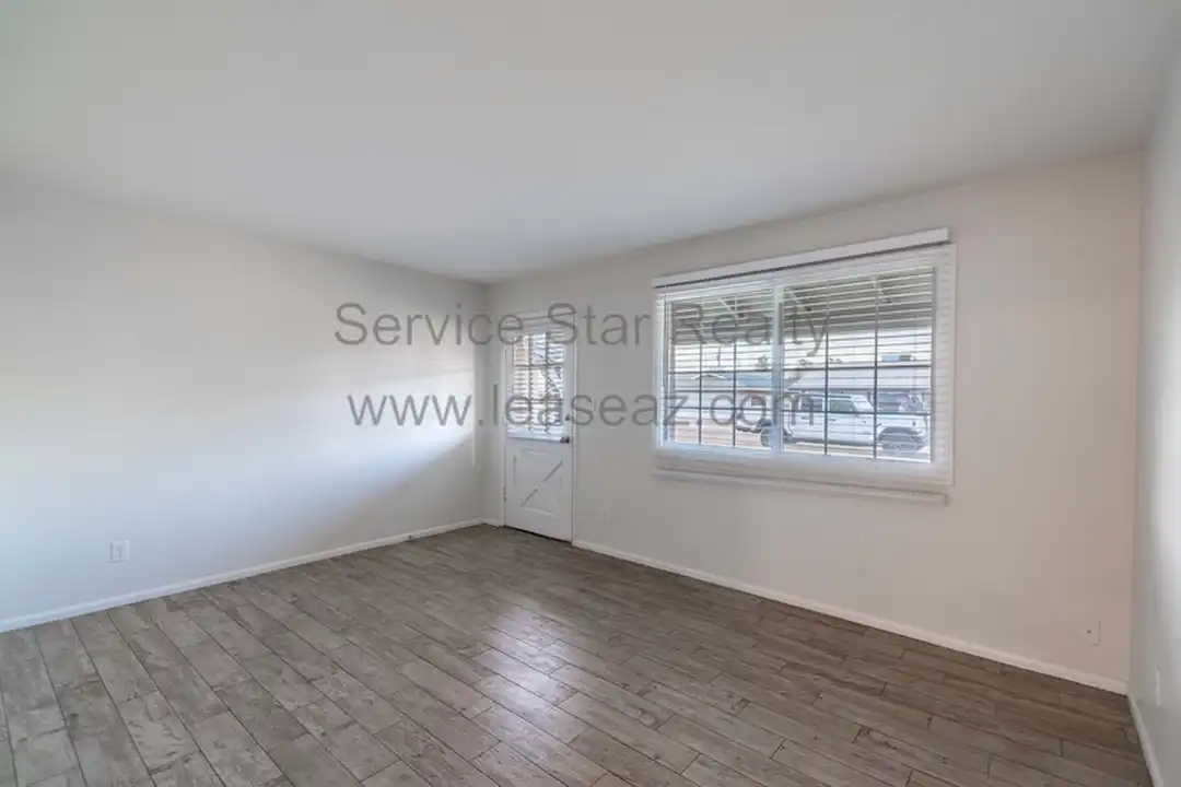 923 E Wesleyan Dr - View 4