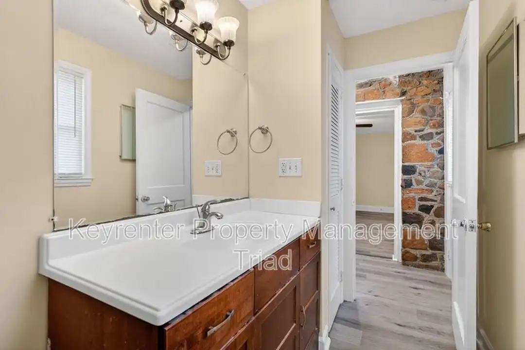 506 Rocky Knoll Rd - View 5
