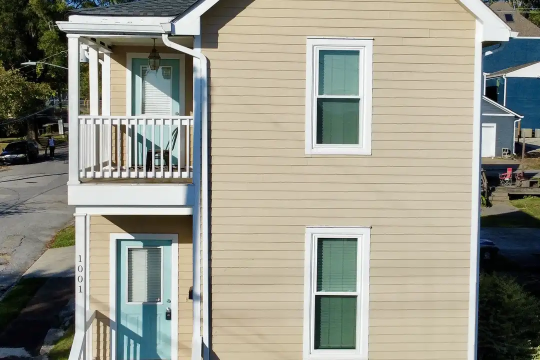 1001 E 11th St unit Whole House – photo 1