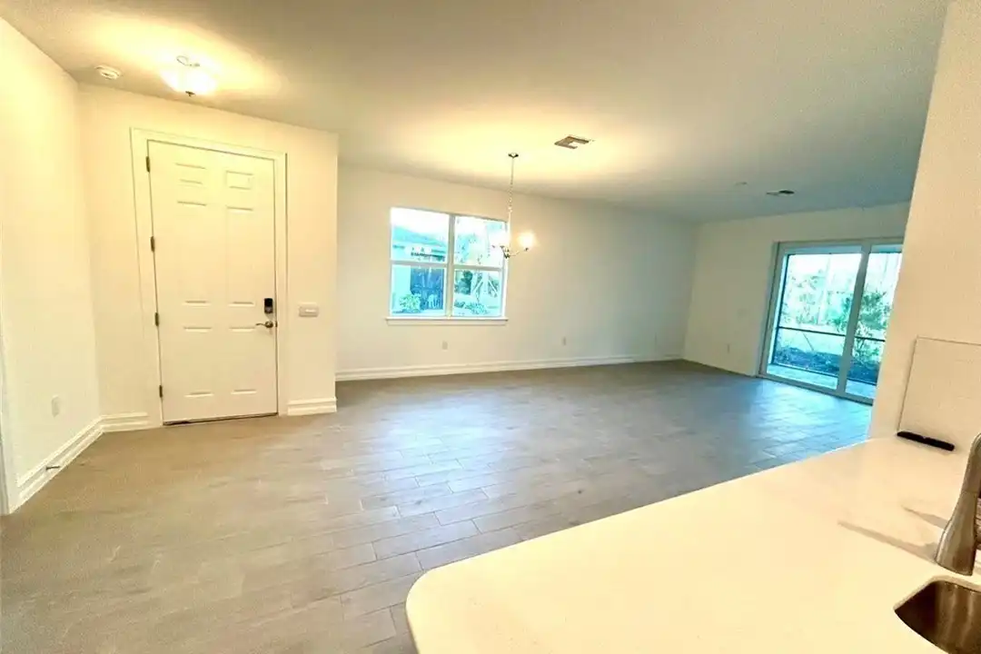 43806 Blue Heron Ln - View 4