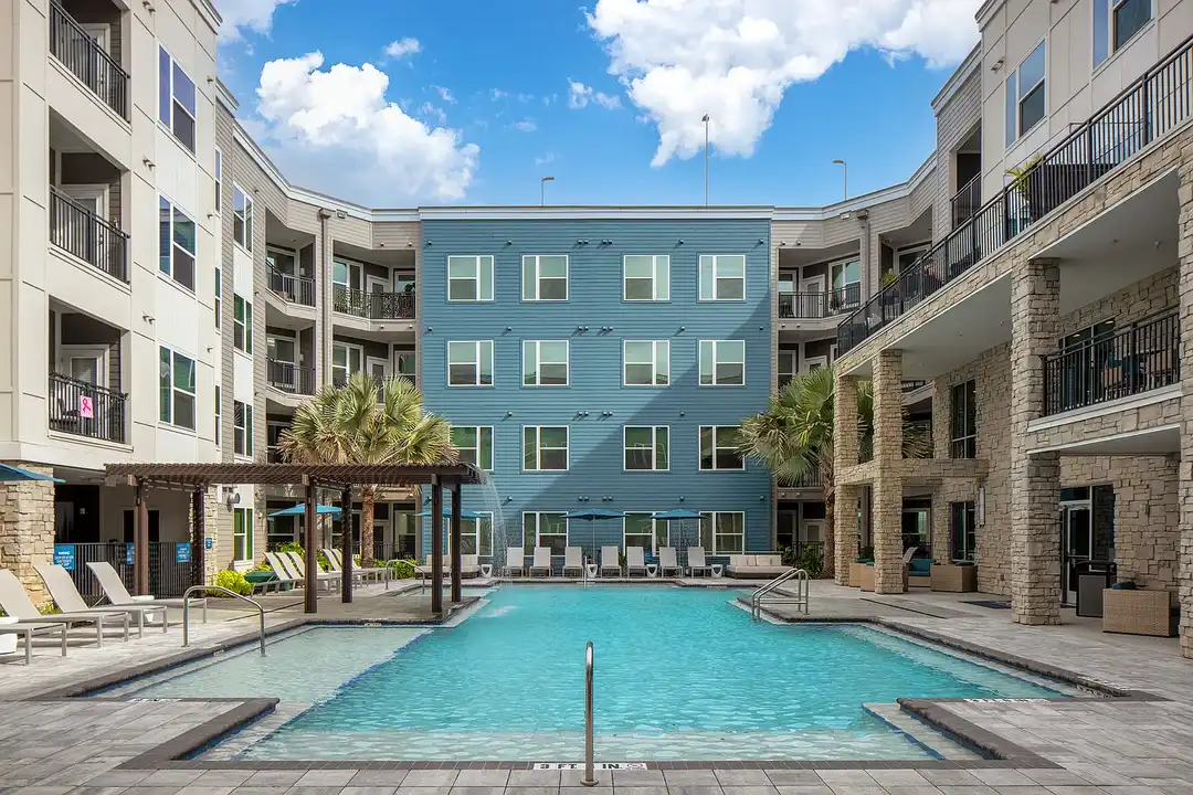 Allure on Parkway - View 3