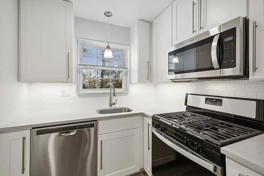 Riverview Terrace Apartments – photo 1 of 10