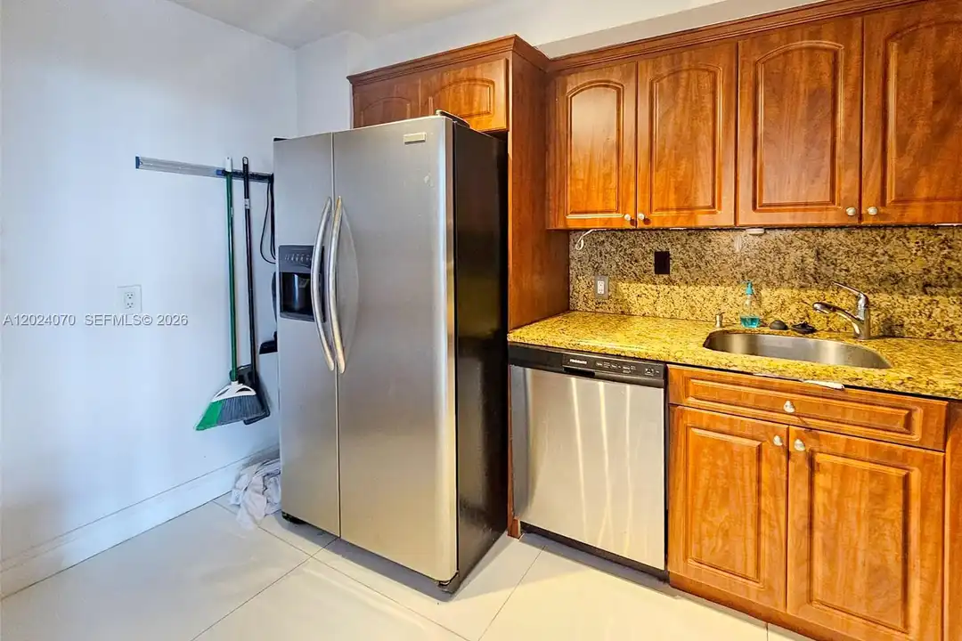 100 Bayview Dr unit 722 - View 6
