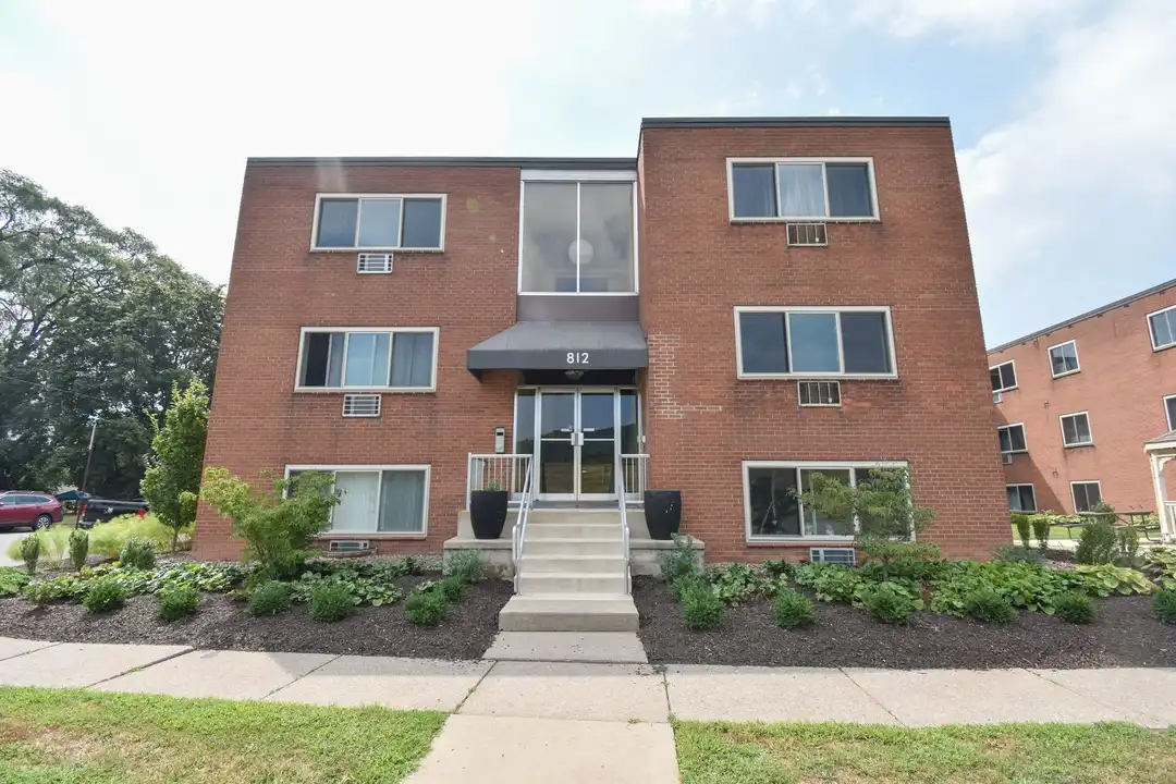812 E Water St unit 20 – photo 1 of 27