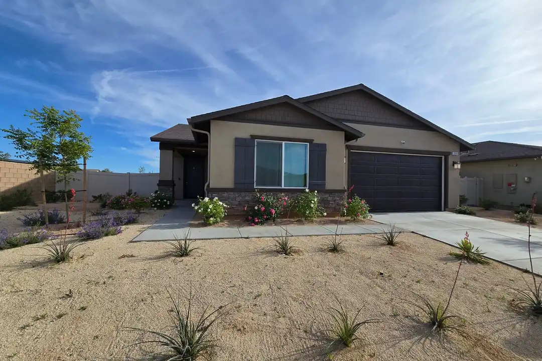 3336 Emerald Ln - View 2