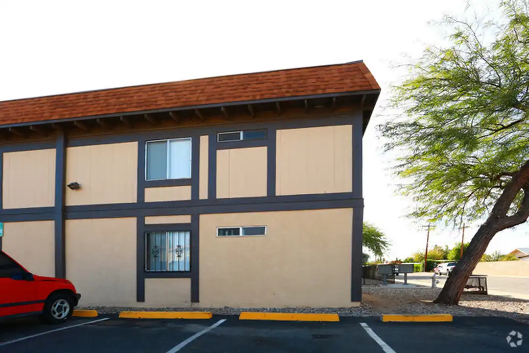 Apartment in Tucson - View 2
