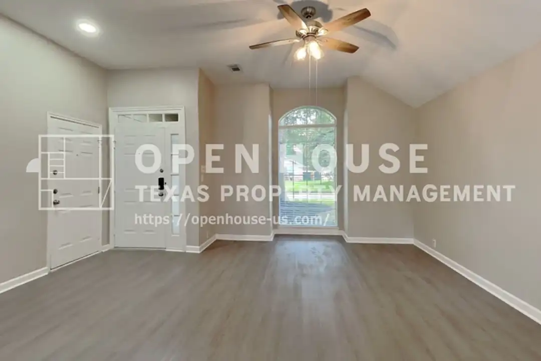 House in Houston, Mills Branch, Harris - View 4