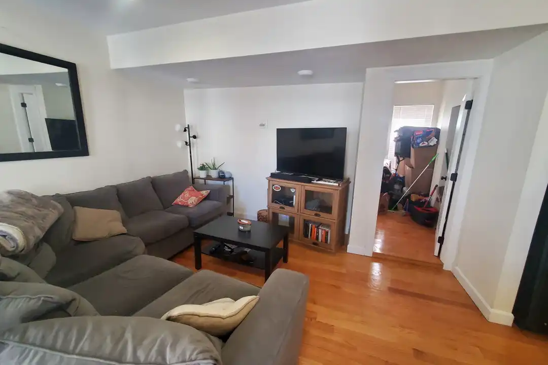 23 Weitz St unit 02 – pohled 2