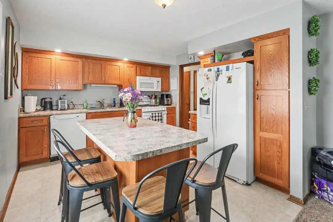 70 Brook Cir – photo 1