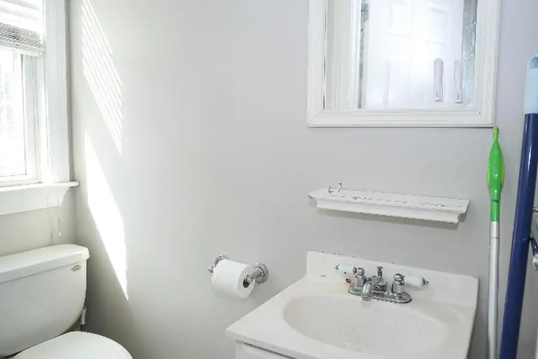 16 Chestnut Hill Ave – pohled 5