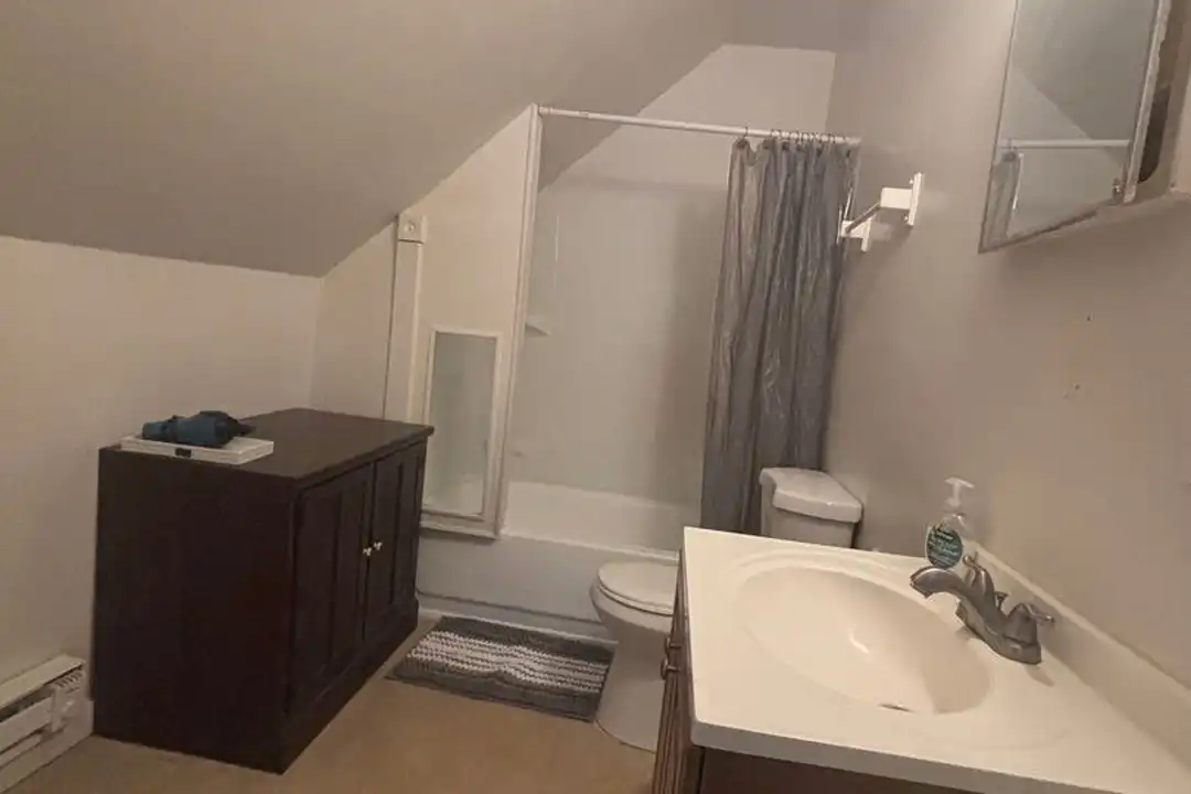 11710 Buckingham Ave unit 3rd Floor – pohled 5