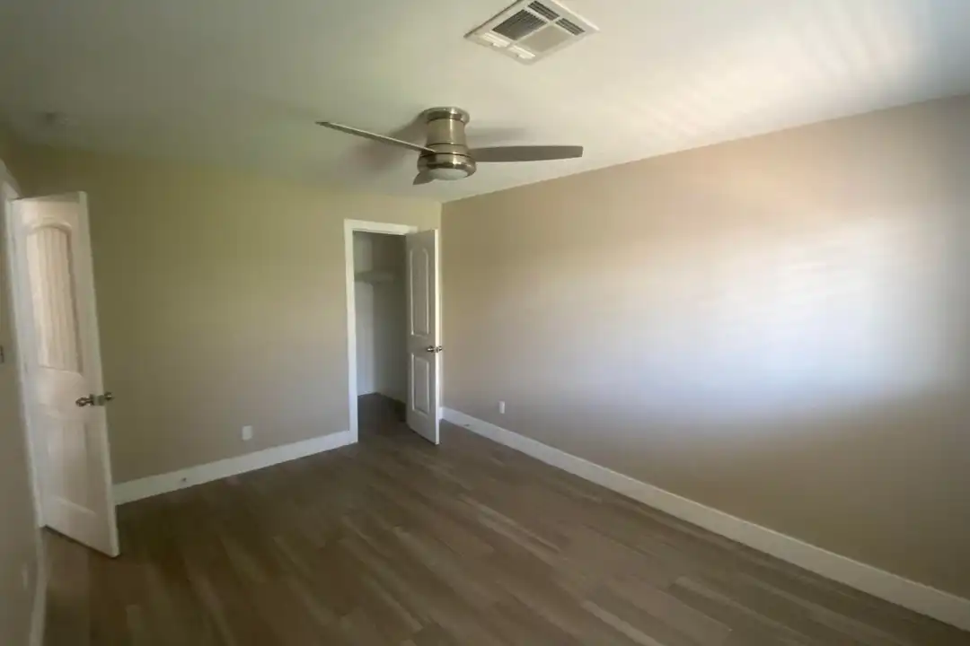 7305 E Belleview St unit 04 - View 5