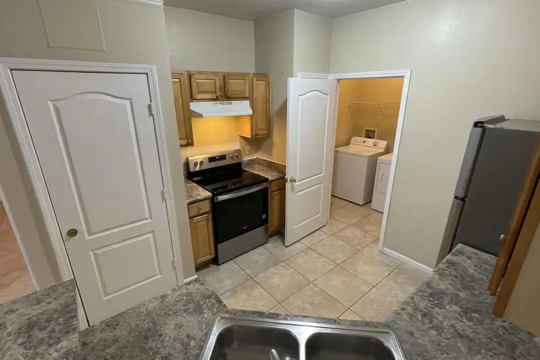 17954 Villa Creek Dr unit # 17954 17954MIAMIASSISTANTREALTYMIAMIGROUPCOM – pohled 6