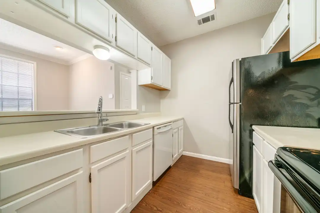 2300 Leon St unit 101 - View 3