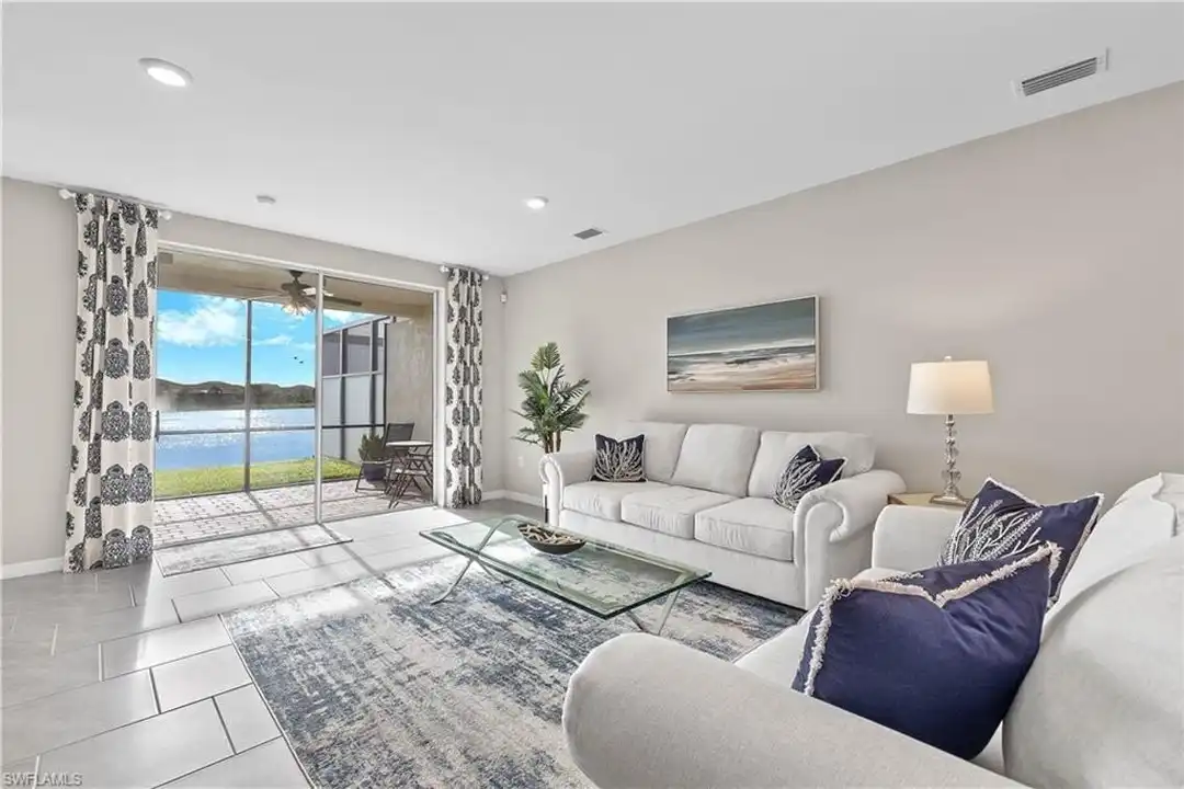14558 Edgewater Cir - View 3