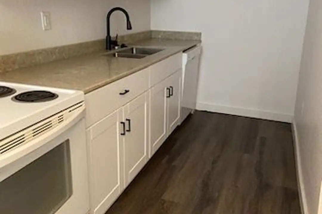 120 N 16th St unit Unit 2 – photo 1 of 10