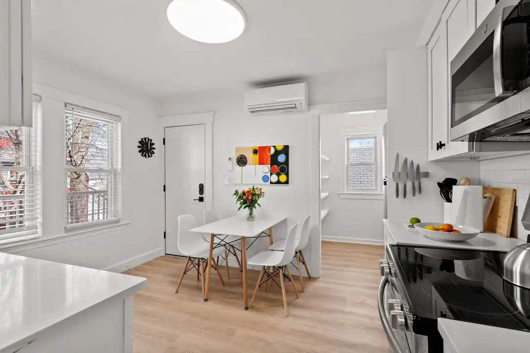 Apartment in Boston - More