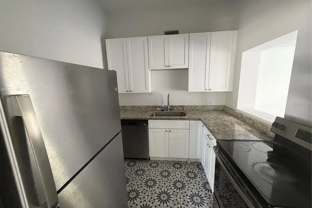 135 Pinecrest Dr - More