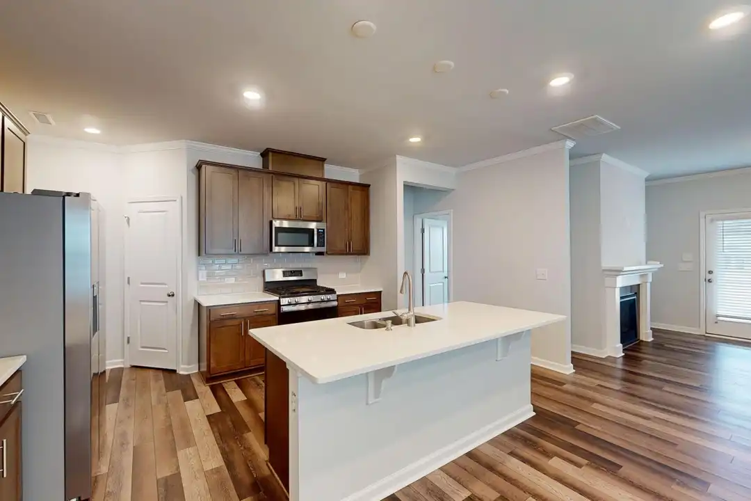 1631 Chestnut Tree Dr - View 4