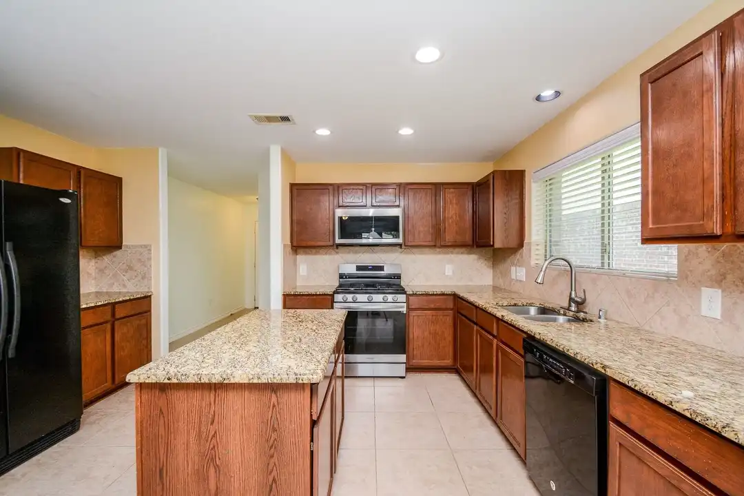15407 Key Crest Ln - More