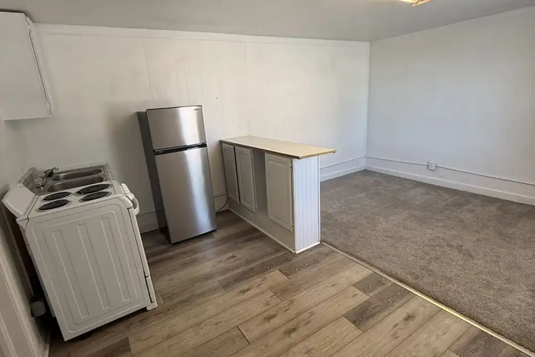 695 S Ash St unit #2 - View 3