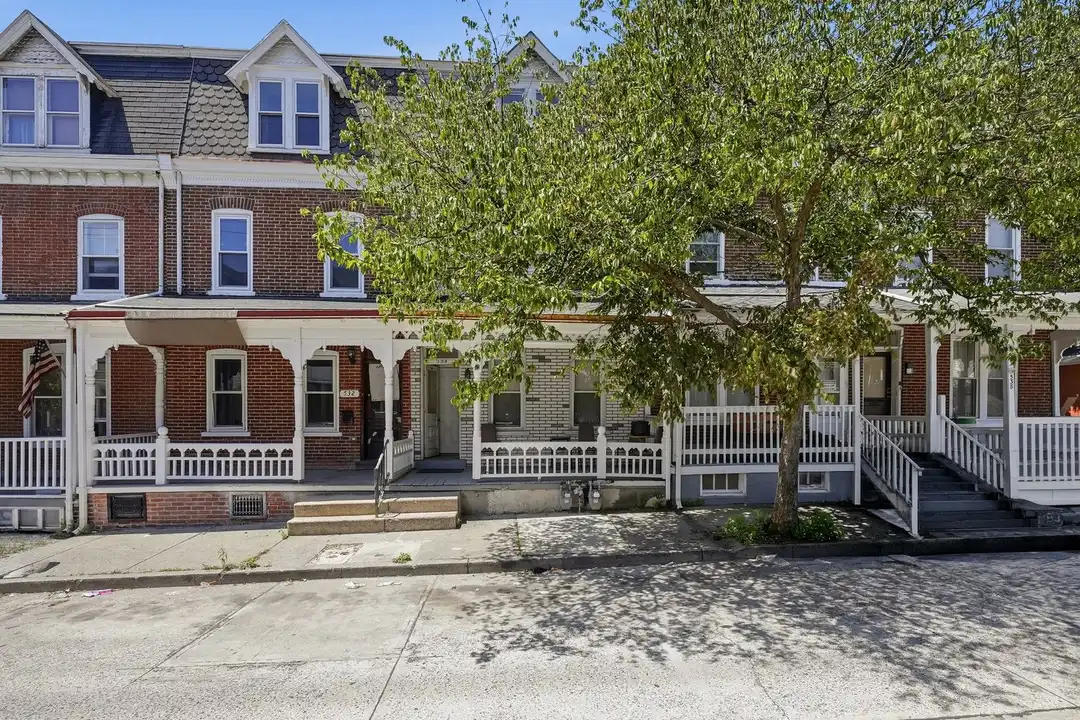 534 N Law St unit Unit 3 – photo 1