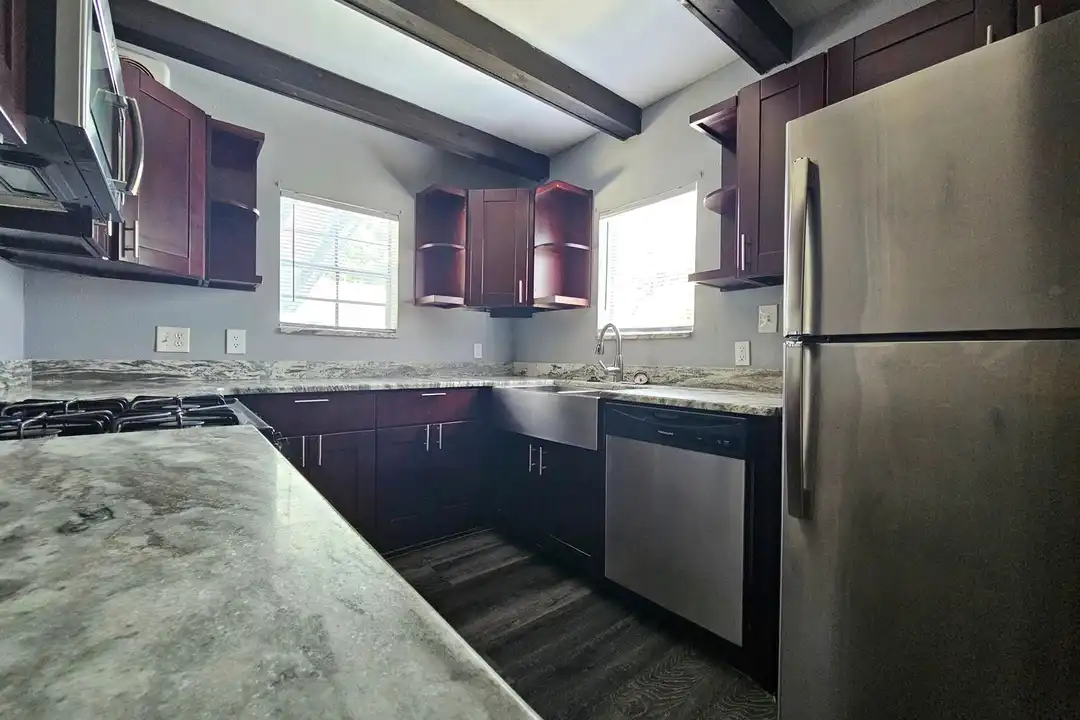 4934 17th Ave N - More
