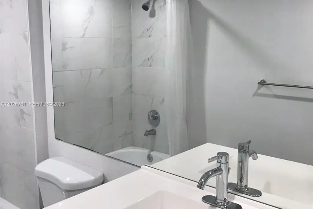 462 NE 210th Cir Terrace unit 101-9 - View 5