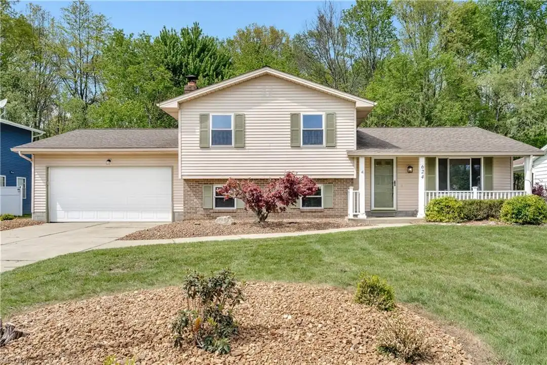 624 Angiline Dr – photo 1