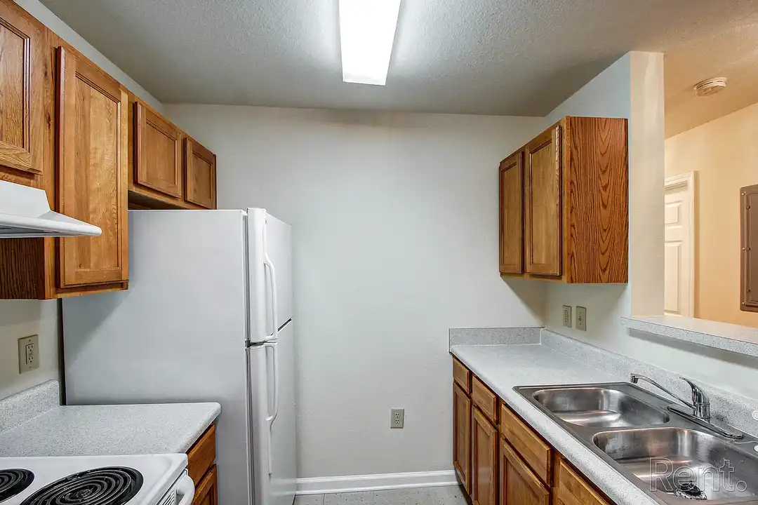 Hallmark at Oak Ridge Apartments - 500 Tuskegee Dr - Oak Ridge, TN | Rent.