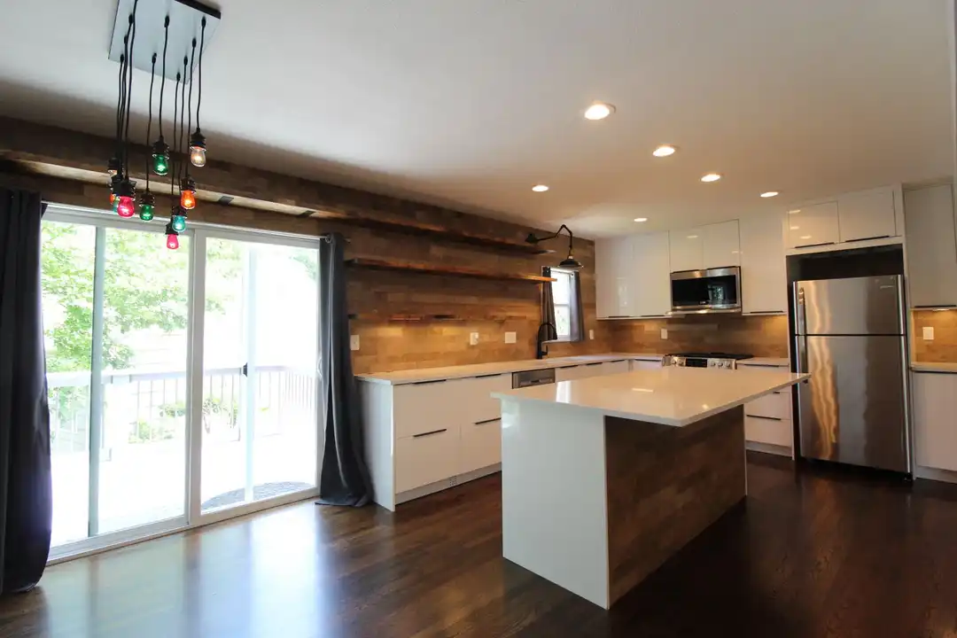 5739 Beverly Ln - View 6