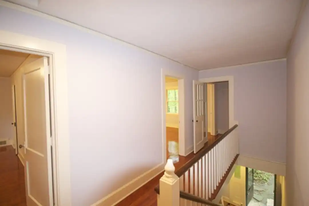 510 Vineyard Rd - More