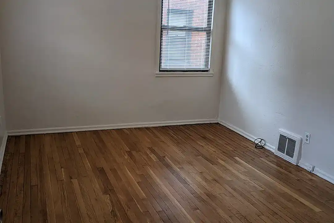 8228 Ohio River Blvd, Pittsburgh – photo 1 of 4