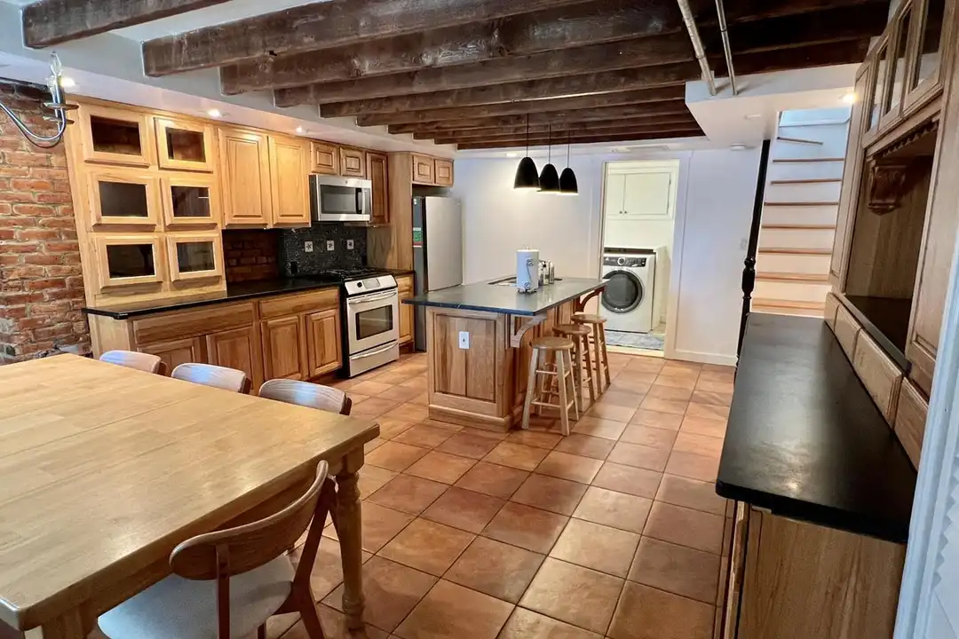 372 E 8th St – photo 1