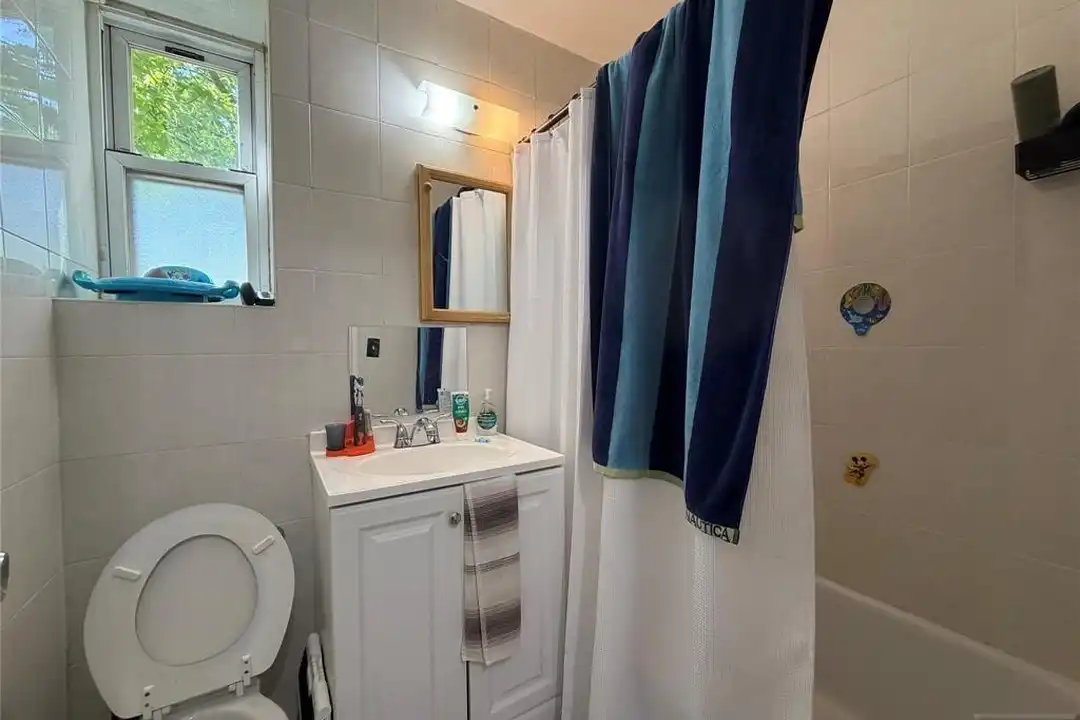 2345 Linwood Ave #5G - View 3