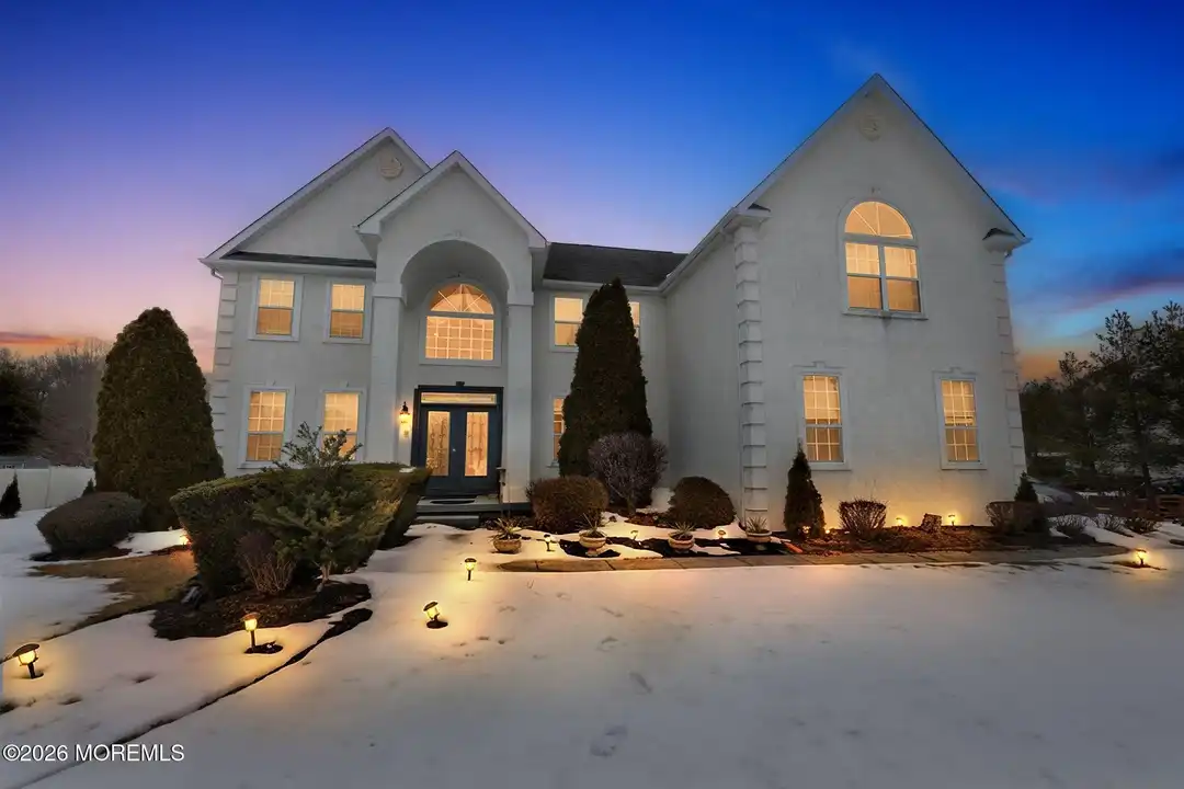 153 Sandra Way – photo 1 of 29