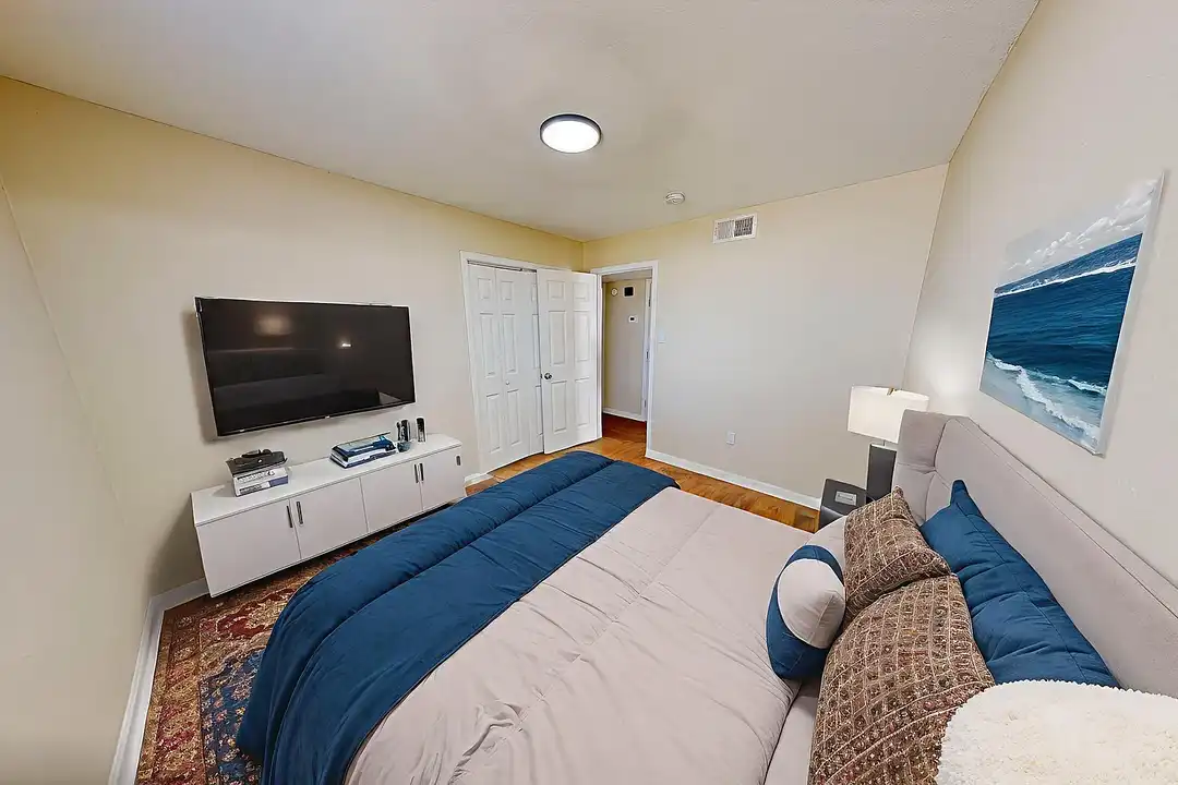 Tiger Den Apartments – photo 1
