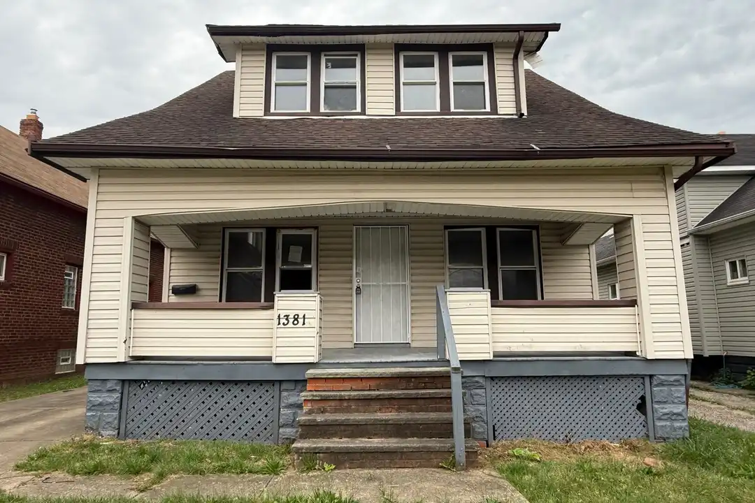 13810 Bartlett Ave – photo 1