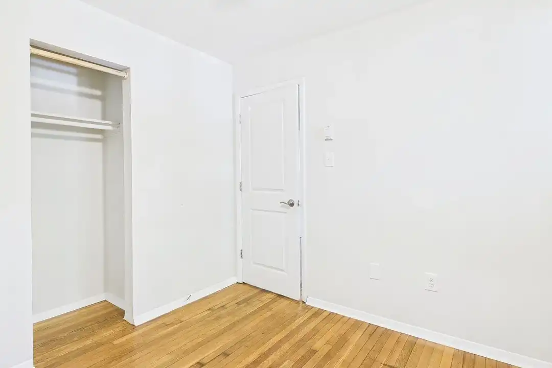 3117 Meadowbridge – photo 1